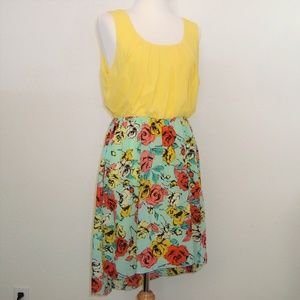 Kiss & Cry Sunny Yellow Floral Dress Size L
